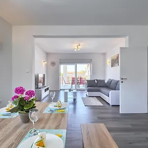 https://villa-alexandria.pula-hotels.org